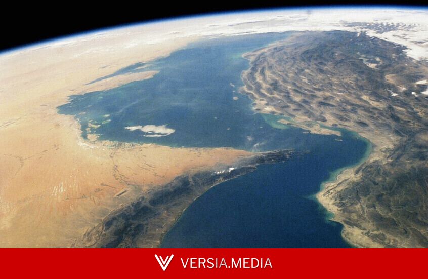 بيانات شحن: 9 من أصل 11 سفينة عبرت مضيق هرمز الثلاثاء سلكت المسار الإيراني