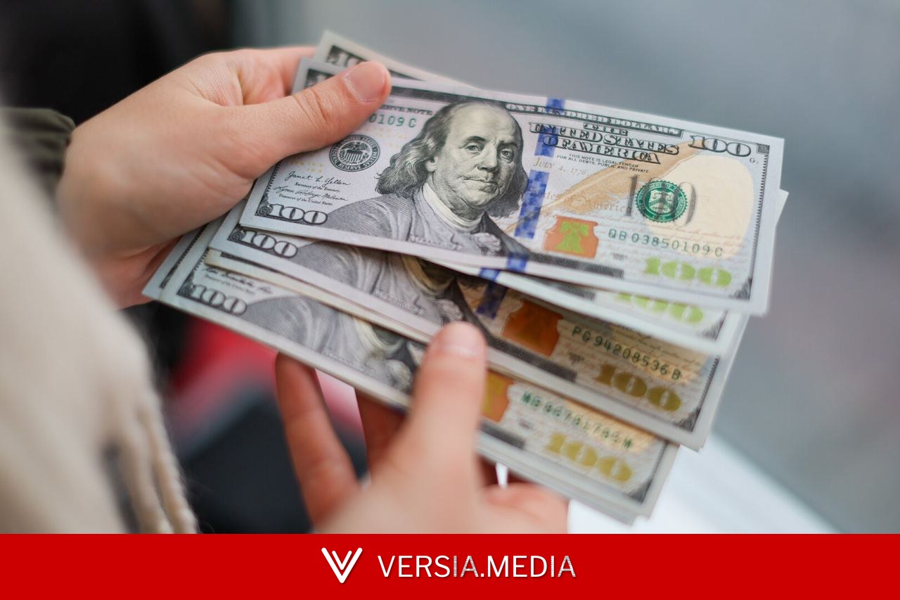 الدولار يرتفع وسط تجدد الهجمات بالشرق الأوسط